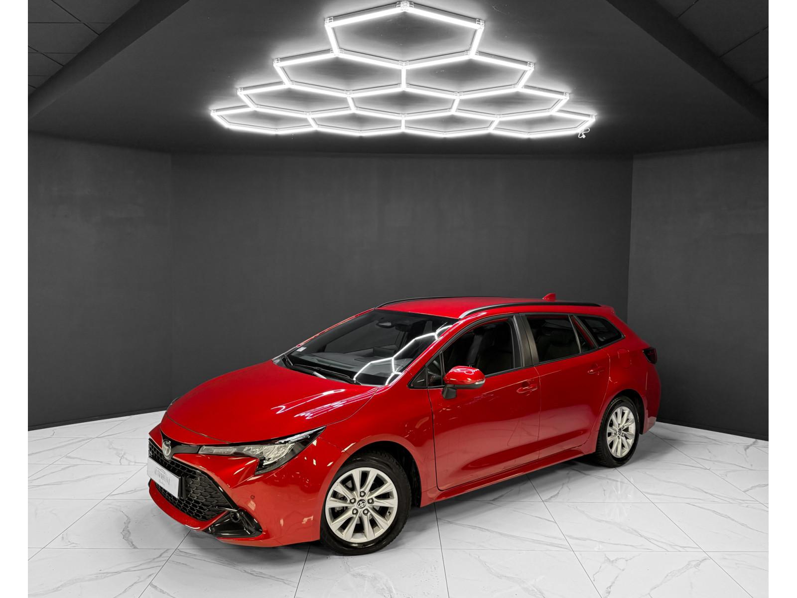 Toyota Corolla Touring Sports 1.8 Hybrid / LED / Kamera