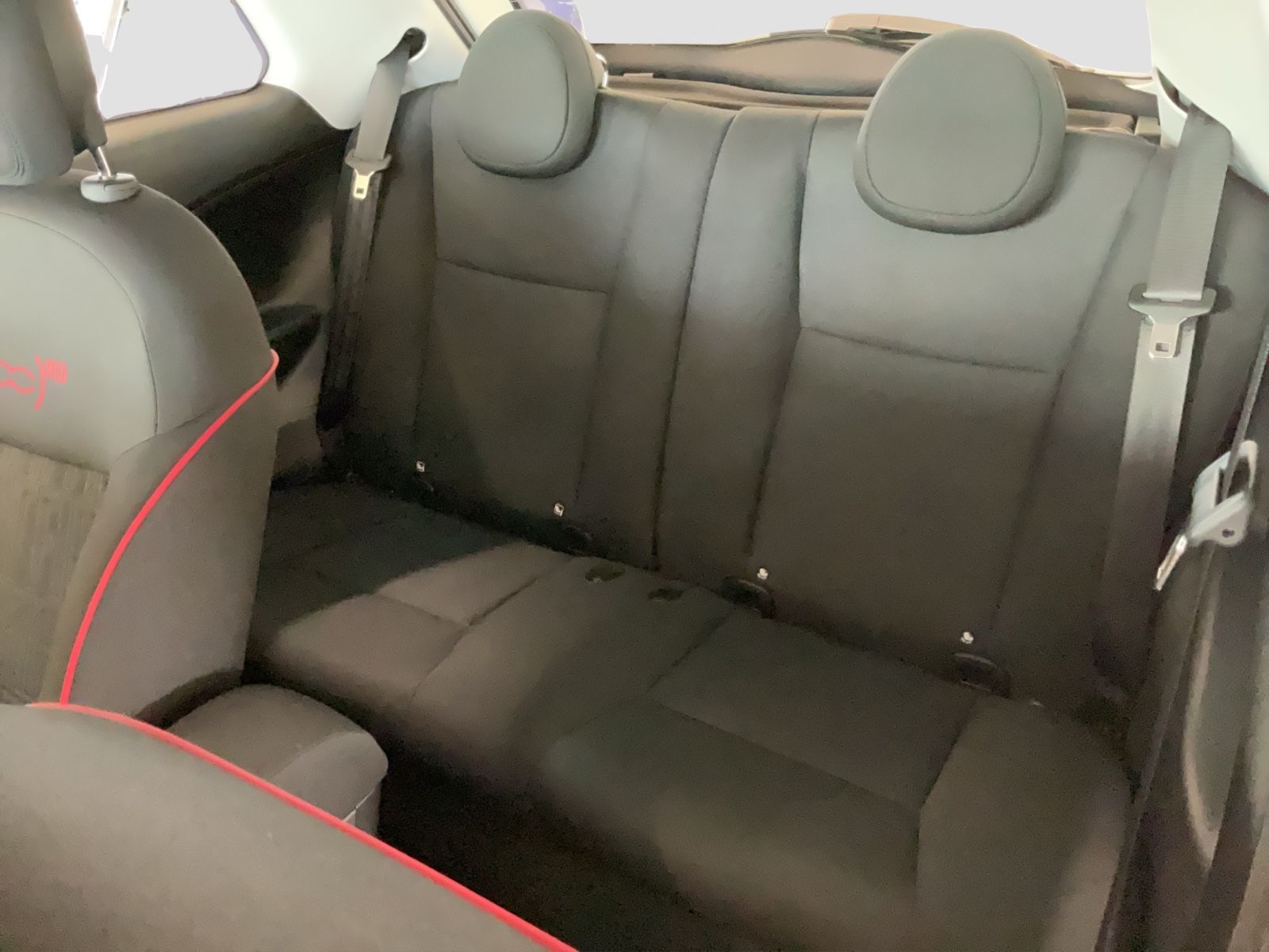 Fahrzeugabbildung Fiat 500e + Komfort Paket, Style Paket