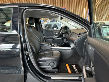 Mercedes-Benz GLA 220 d 4Matic *LED*AHK*Keyless*