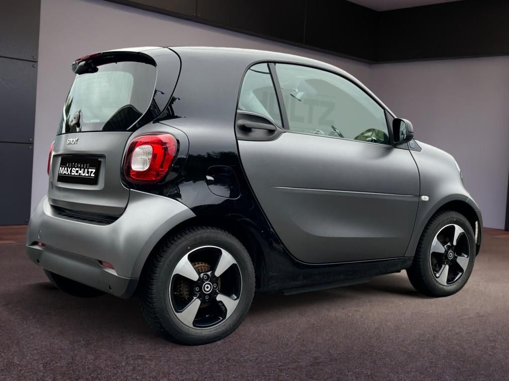 Fahrzeugabbildung Smart smart EQ fortwo *Navi*LM*SHZ*KlimaA*Winterp.