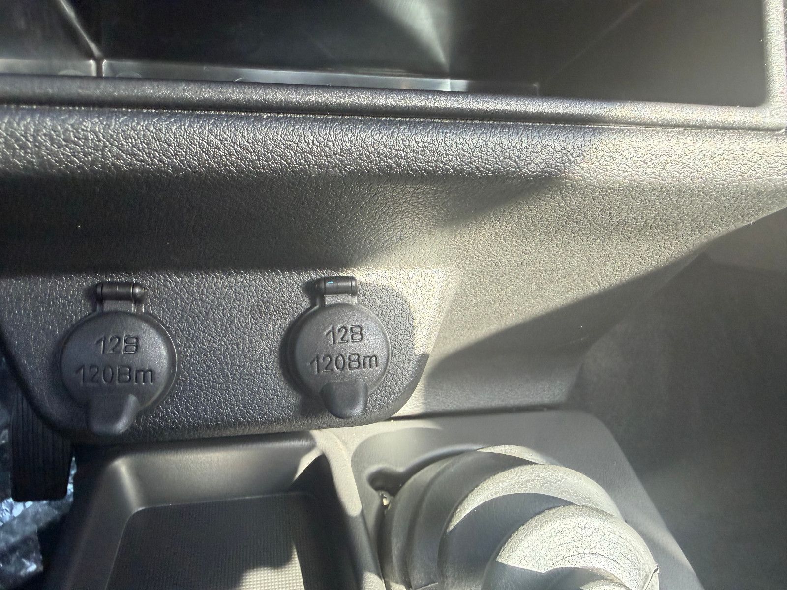 Fahrzeugabbildung Lada Niva LEGEND URBAN "PREMIUM PLUS"!