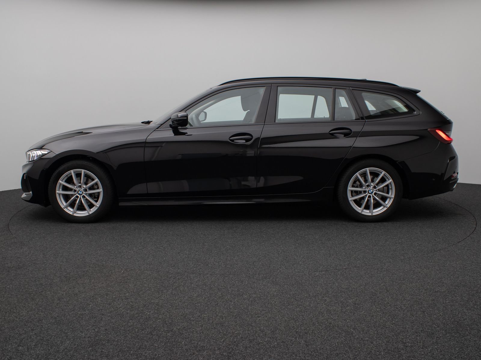 Fahrzeugabbildung BMW 318i Kamera DAB Sportlenkrad CockPit+ Alarm LED