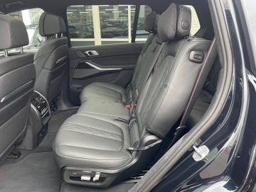 BMW X7 - 10