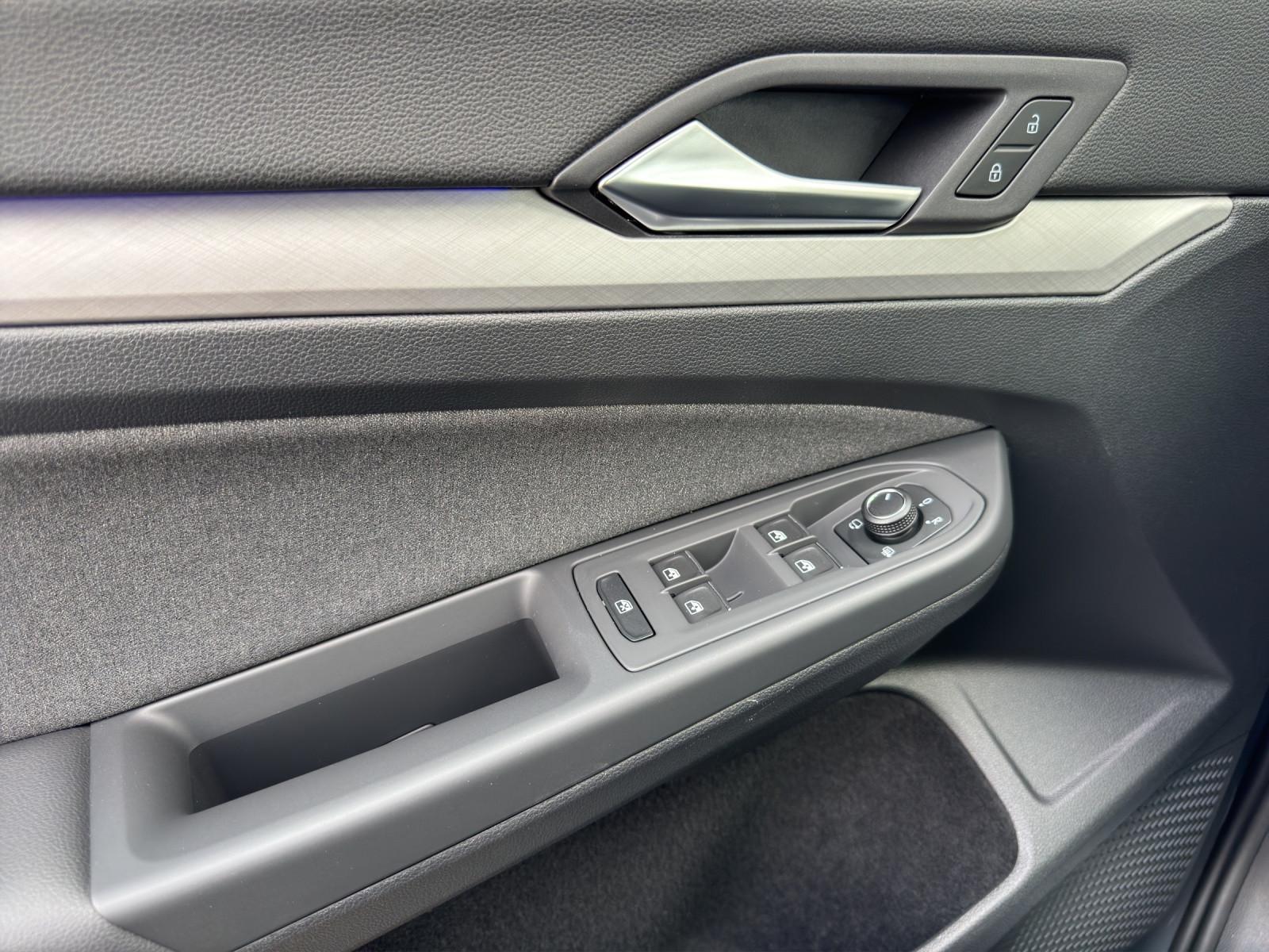 Volkswagen Golf VIII Lim. 1.5 eTSI Life*App-Connect*, миниатюра 10