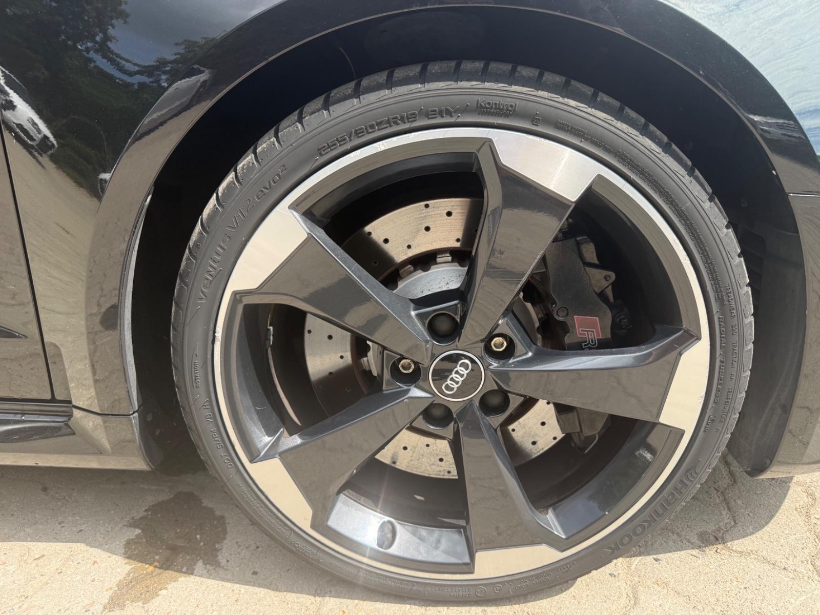 Audi RS3 Sportback 2.5 TFSI 367 ch BVA quattro / Toit panoramique / Magnetic Ride / Cuir Nappa / Jantes 19"