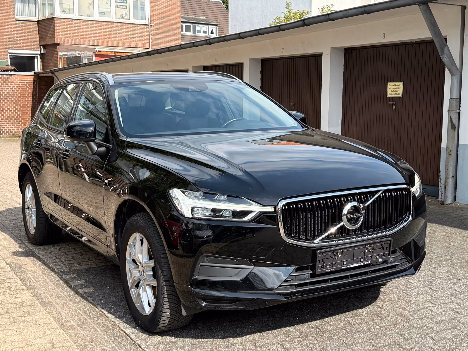 Volvo XC60 D4 AWD/Kam/Teilleder/Navi/SHZ/AHK