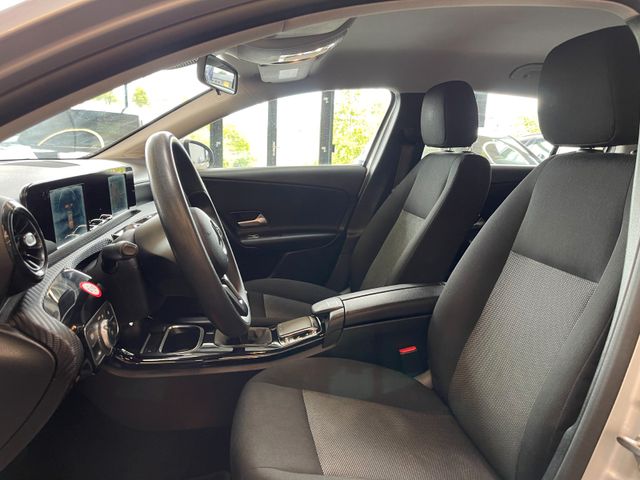 Mercedes-Benz A 200 A -Klasse *NAVI*PDC*SPURASSIST*TEMPOMAT*