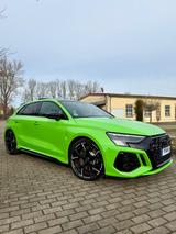 Audi RS3 2.5 TFSI S tronic quattro Sportback  - Audi RS3 mit Benzin-Antrieb: Kombi, 2.5