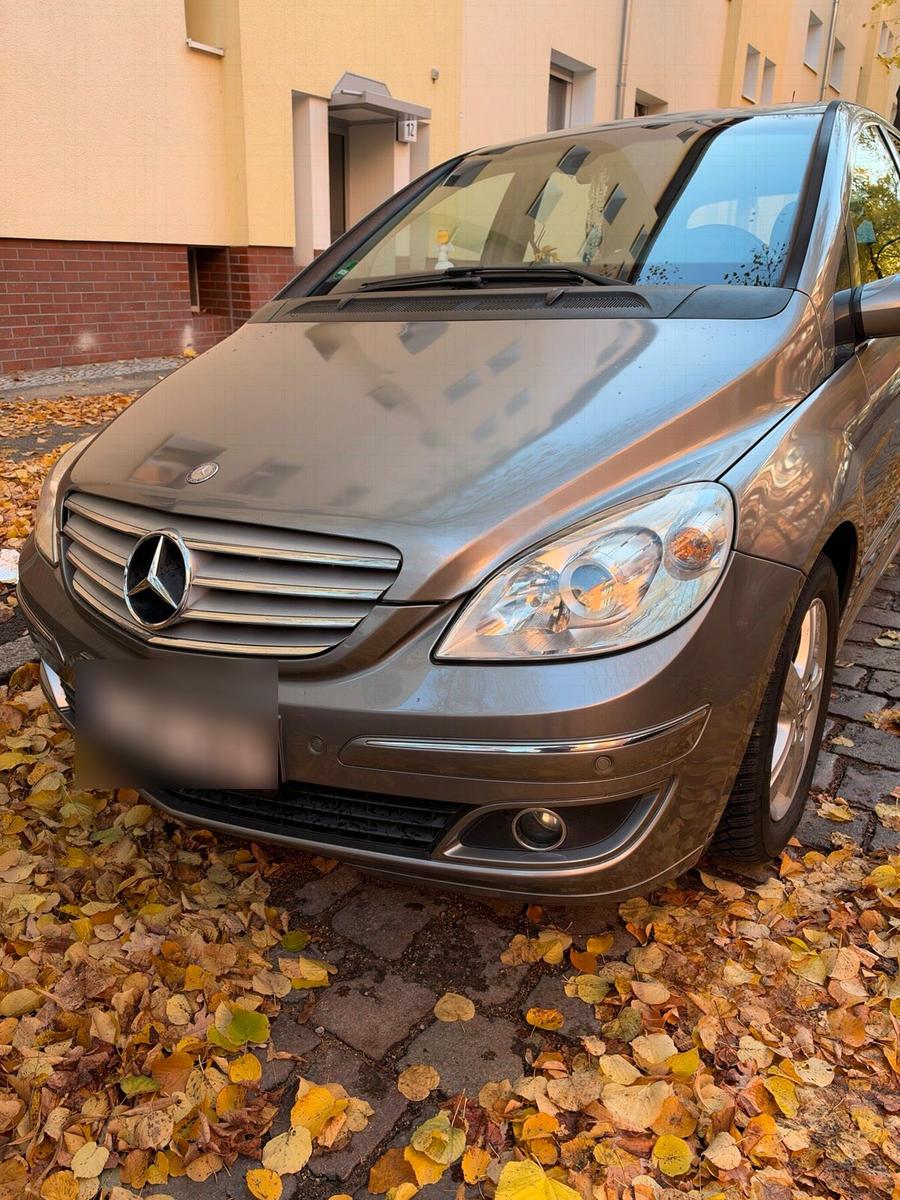 Mercedes-Benz B 200