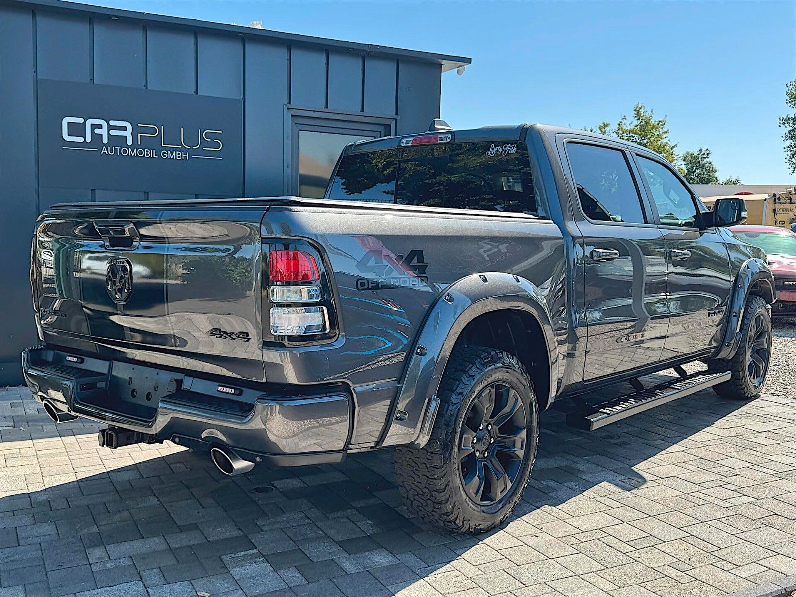 Fahrzeugabbildung Dodge RAM 5.7 V8 HEMI Night Edition OFFROAD 4x4 19%