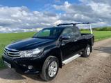 Toyota Hilux - schwarze Toyota Hilux