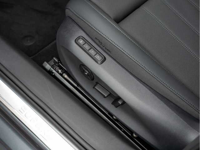 Foto Nummer 17: SKODA Superb
