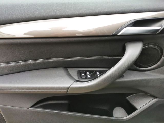 BMW X1 xDrive 20 i xLine Navi LED PDC 1-Hand