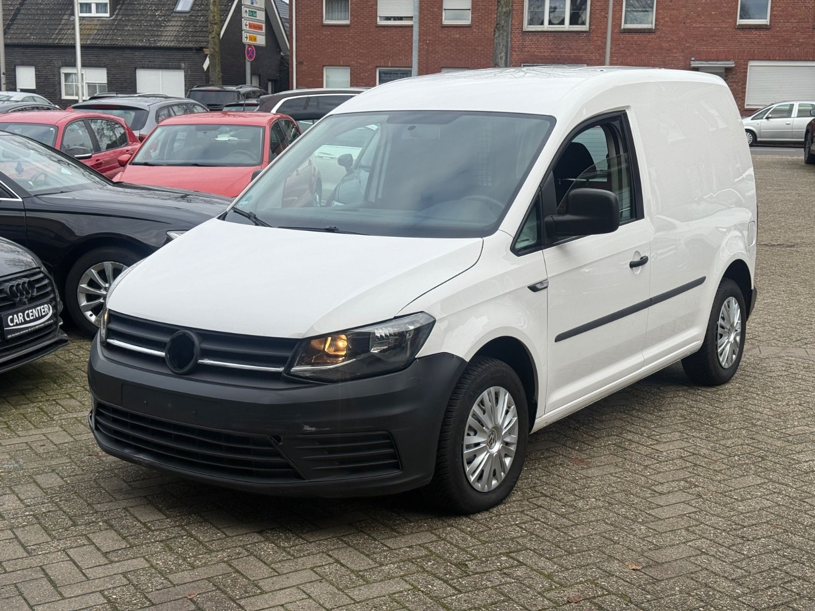 Volkswagen Caddy - 1