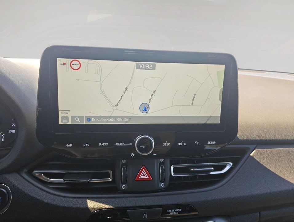 Fahrzeugabbildung Hyundai i30 1.5 T-GDI M/T N Line Navi i30 1.5 T-GDI M/T