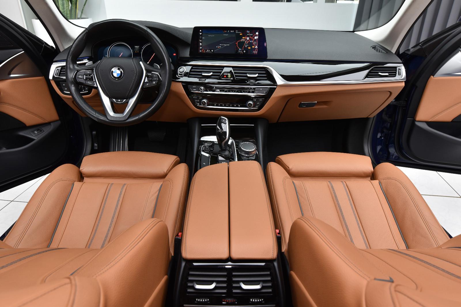 BMW 530D 3.0 265ch SPORT LINE - HUD - CUIR - TOIT PANORAMIQUE - CHAUFFAGE AUXILIAIRE