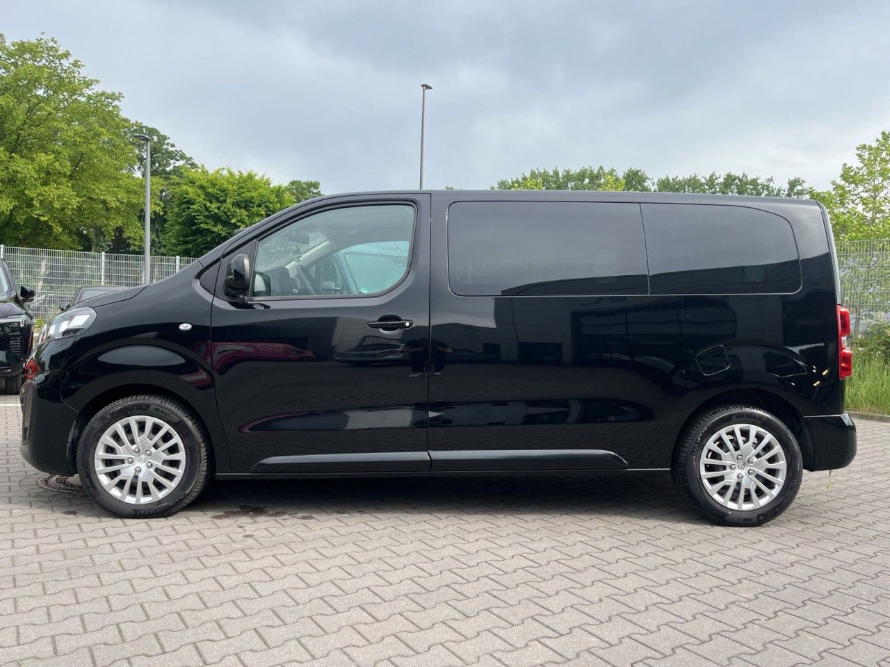 Opel Zafira Life Selection M 1.5 ** 9-Sitzer/PDC ** imagem 2