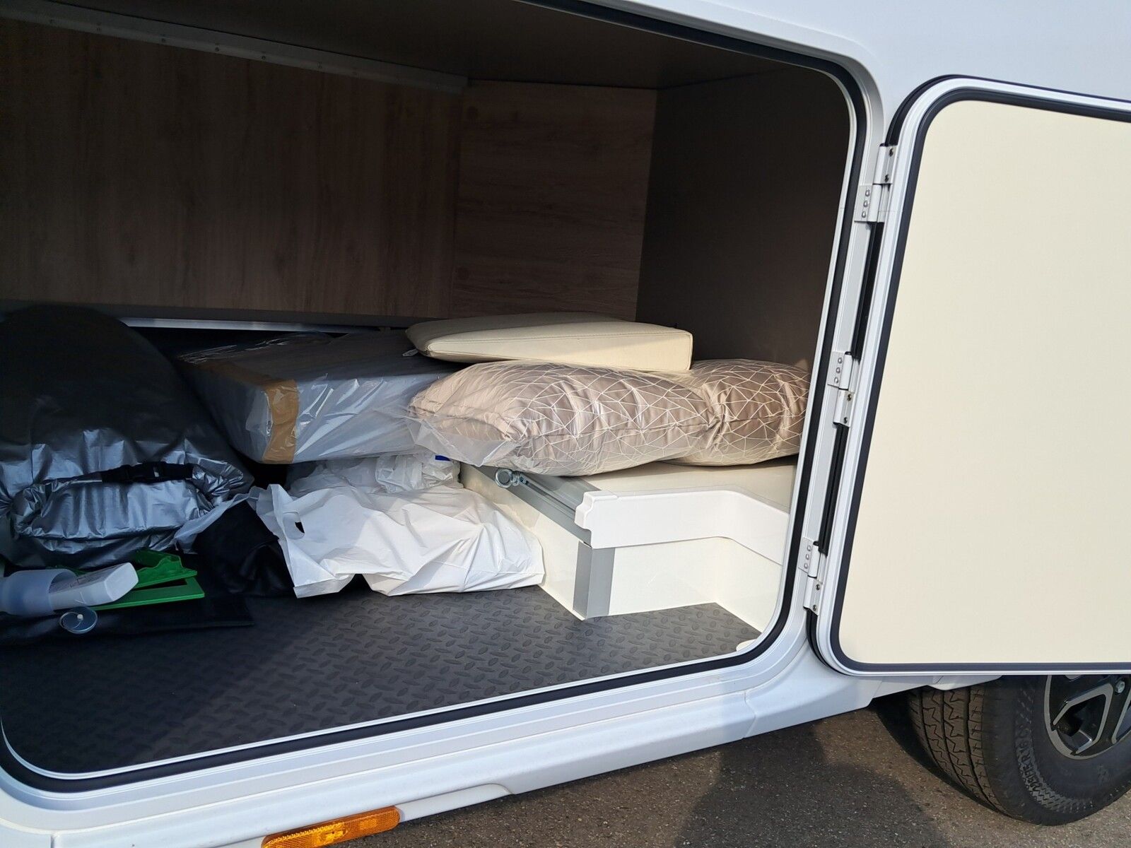 Fahrzeugabbildung Eura Mobil Profila T PT 720 EF MondialPakete 180PSAutomatik