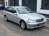 Mercedes-Benz C 200 CDI T-Modell NAVI / UNFALLFREI - gebrauchte Mercedes-Benz C 200 aus dem Jahr 2007