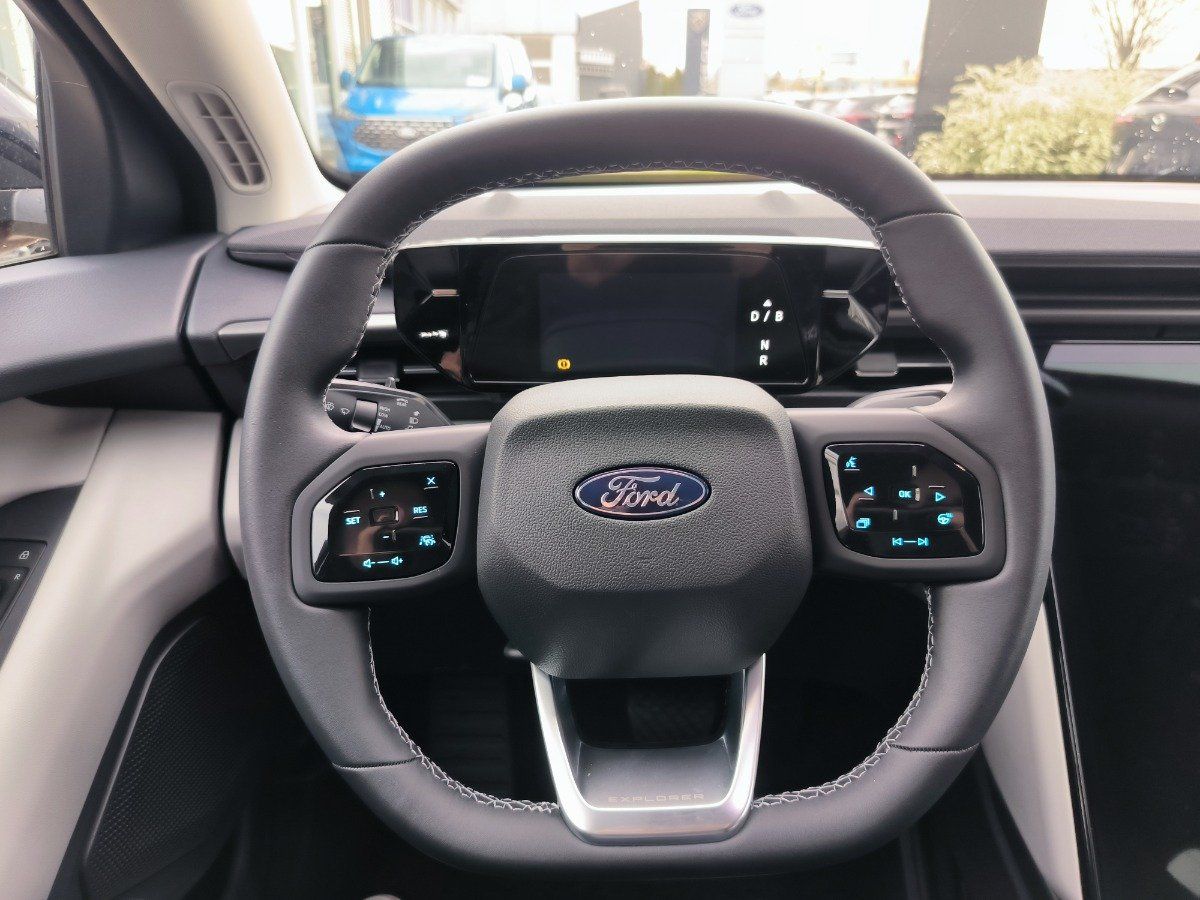 Ford Explorer - Bild 8
