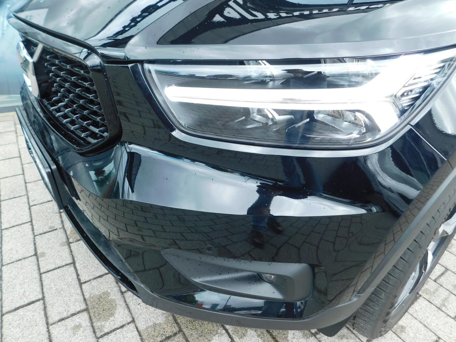 Fahrzeugabbildung Volvo XC40 T4 R-Design
