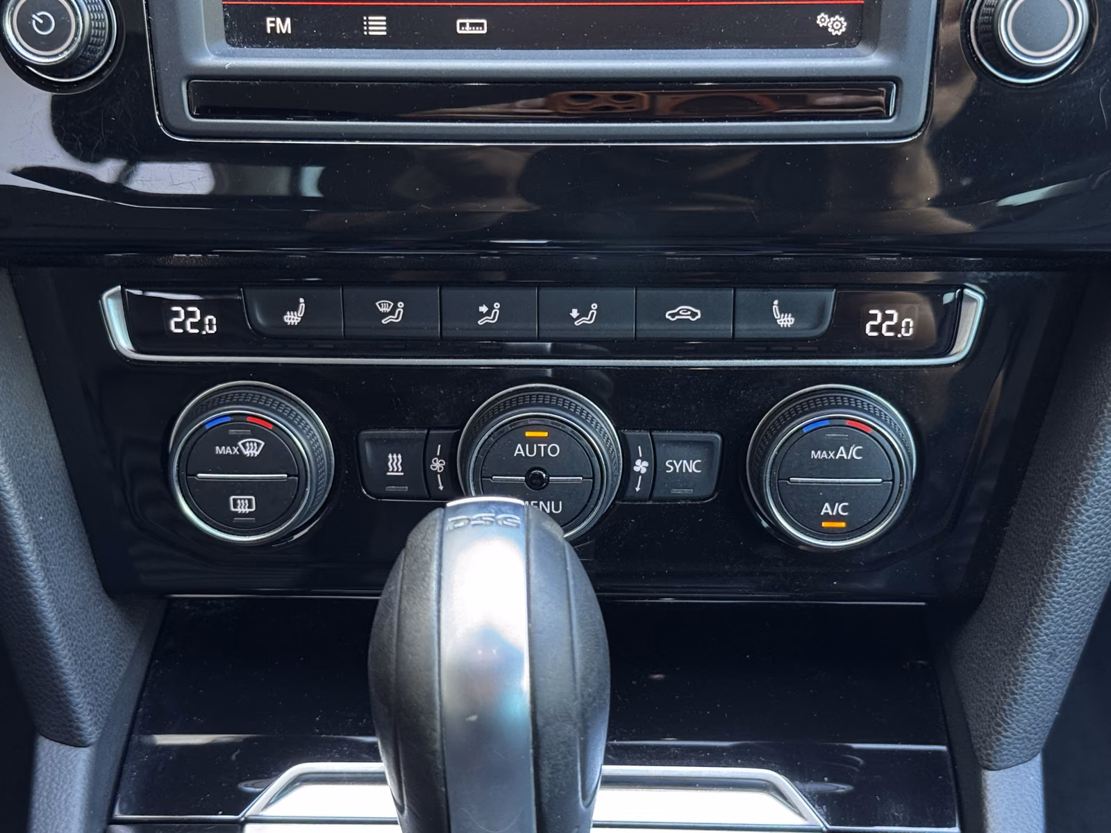 Volkswagen Passat Highline BI-Xenon ACC Kamera Navi Leder