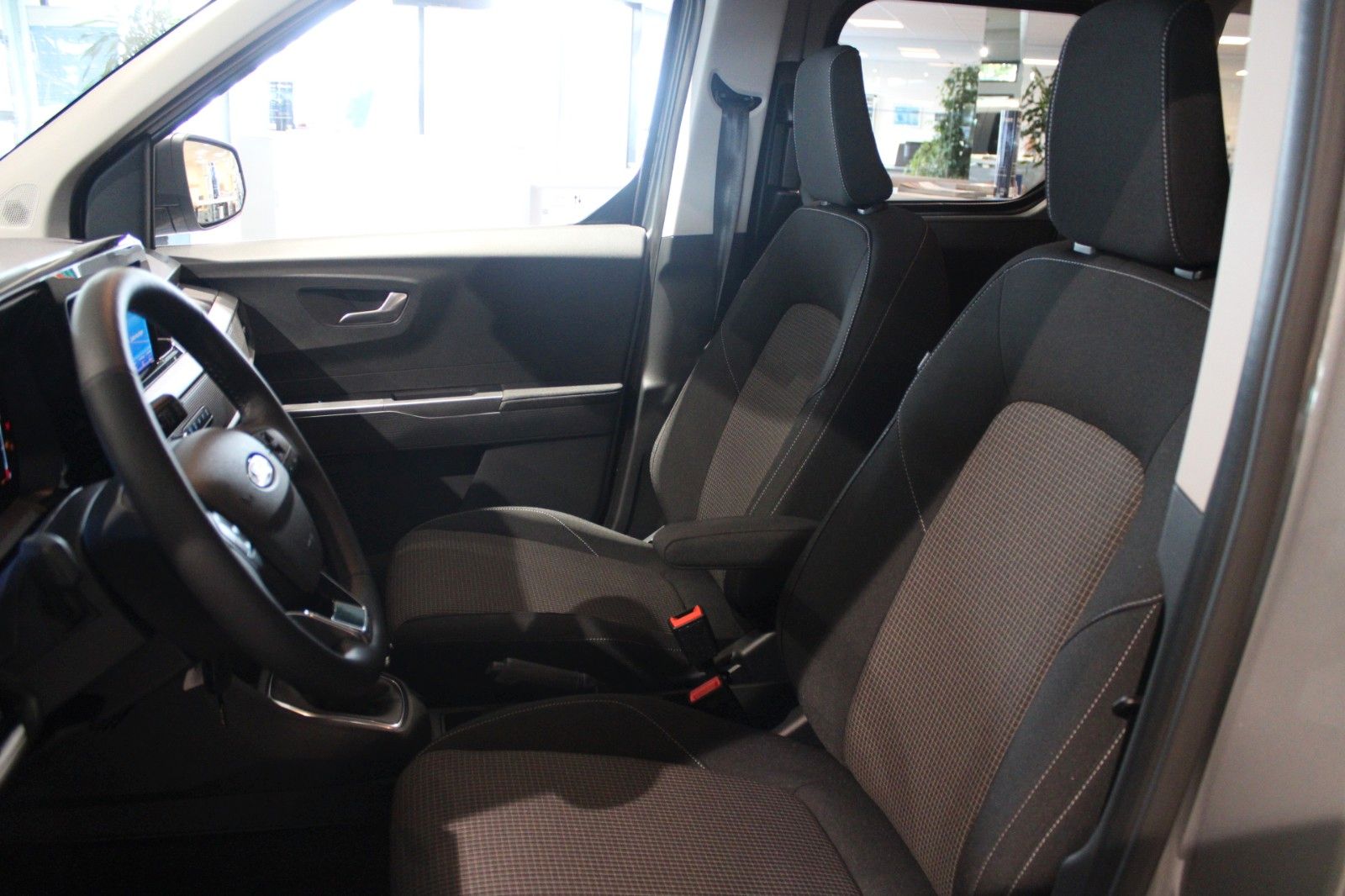 Fahrzeugabbildung Ford Tourneo Courier TREND Kamera WinterPaket2 uvm