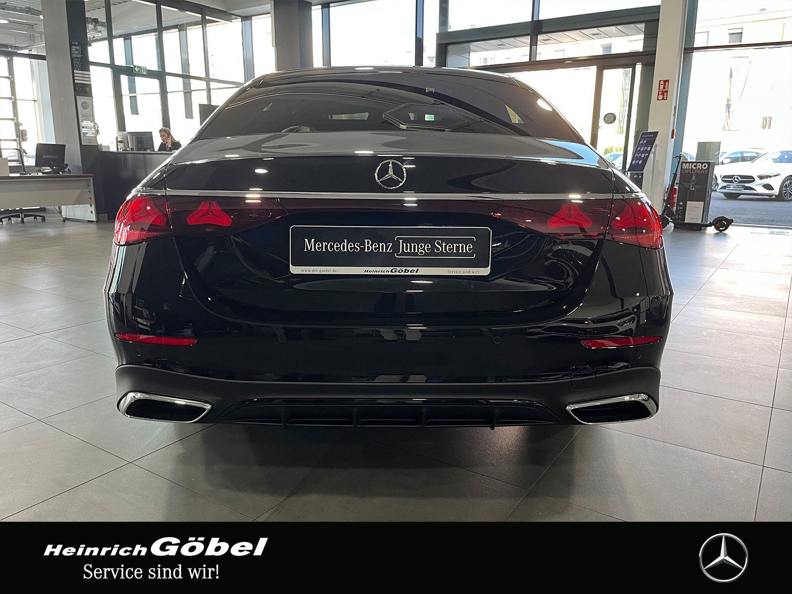 Fahrzeugabbildung Mercedes-Benz E 450 d AMG+PANO+DIGITAL-L+SUPERSCREEN+AIRMATIC