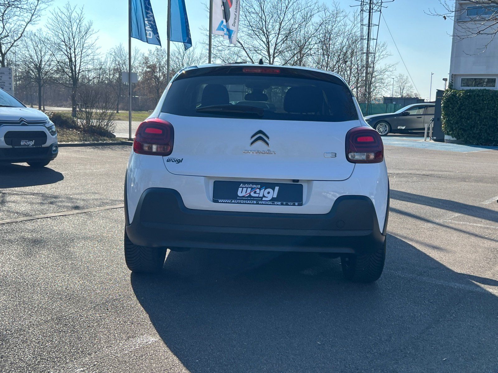 Fahrzeugabbildung Citroën C3 PureTech 110 EAT6 Elle Automatik Sitzheizung