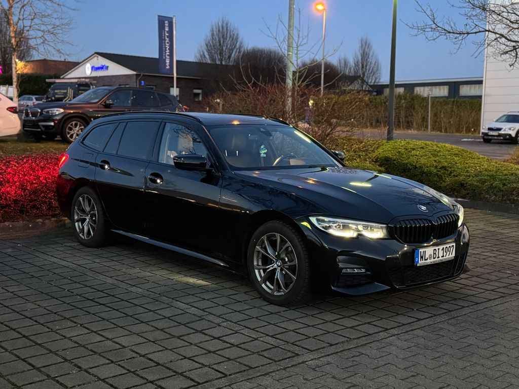 Image of BMW 320