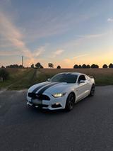 Ford Mustang Fastback V6 - Ford Mustang Gebrauchtwagen in Bremen