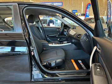 BMW 118 i *Klima*PDC*Navi*Sitzh*Klimaautomatik*