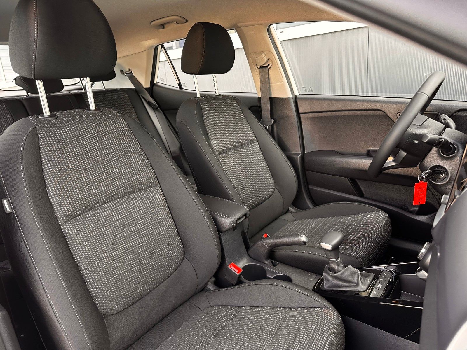 Fahrzeugabbildung Kia Stonic  1.0T 100 PS DCT VISION Navi Sitzhzg.