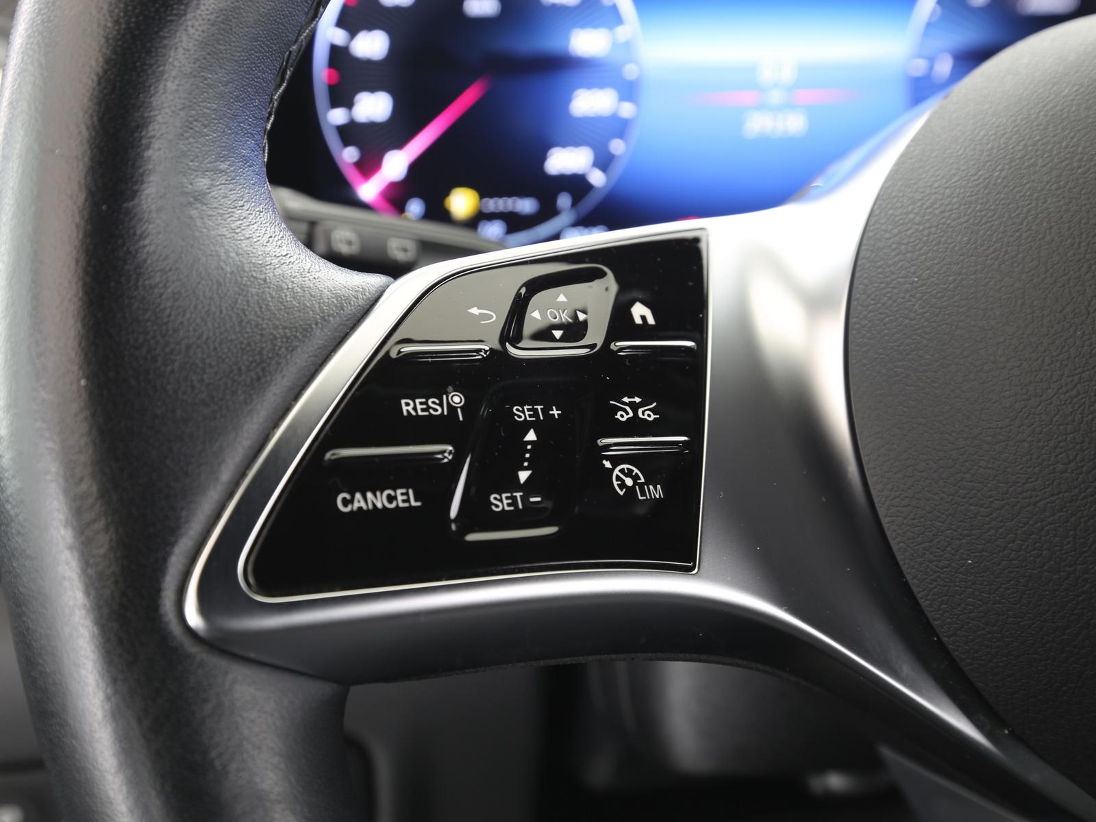 Mercedes-Benz V 250 d lang AMG-Line  LED Navi AHK ACC Kamera A
