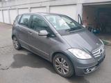 Mercedes-Benz Mercedes  A200 - Mercedes-Benz A 200 aus 2011