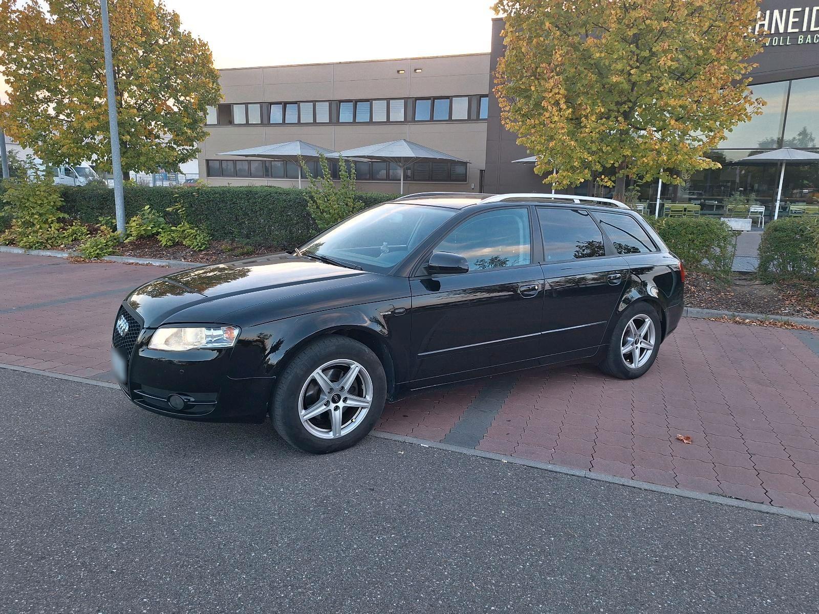 Audi A4 2005 — rear view