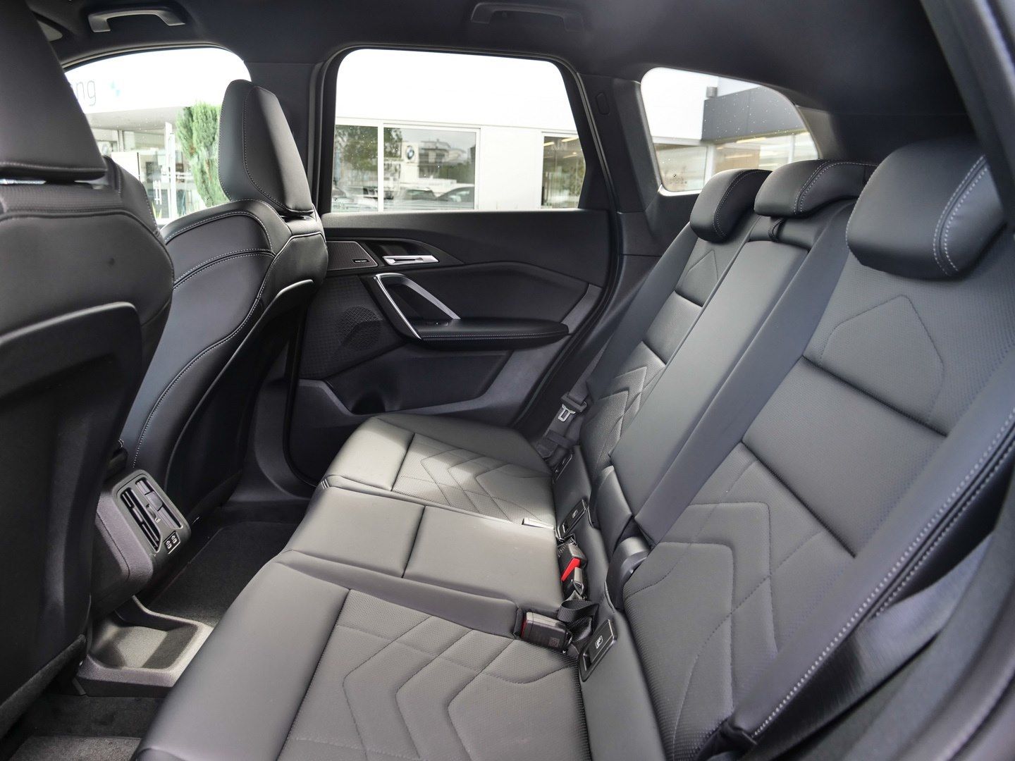 BMW iX1 - Bild 11