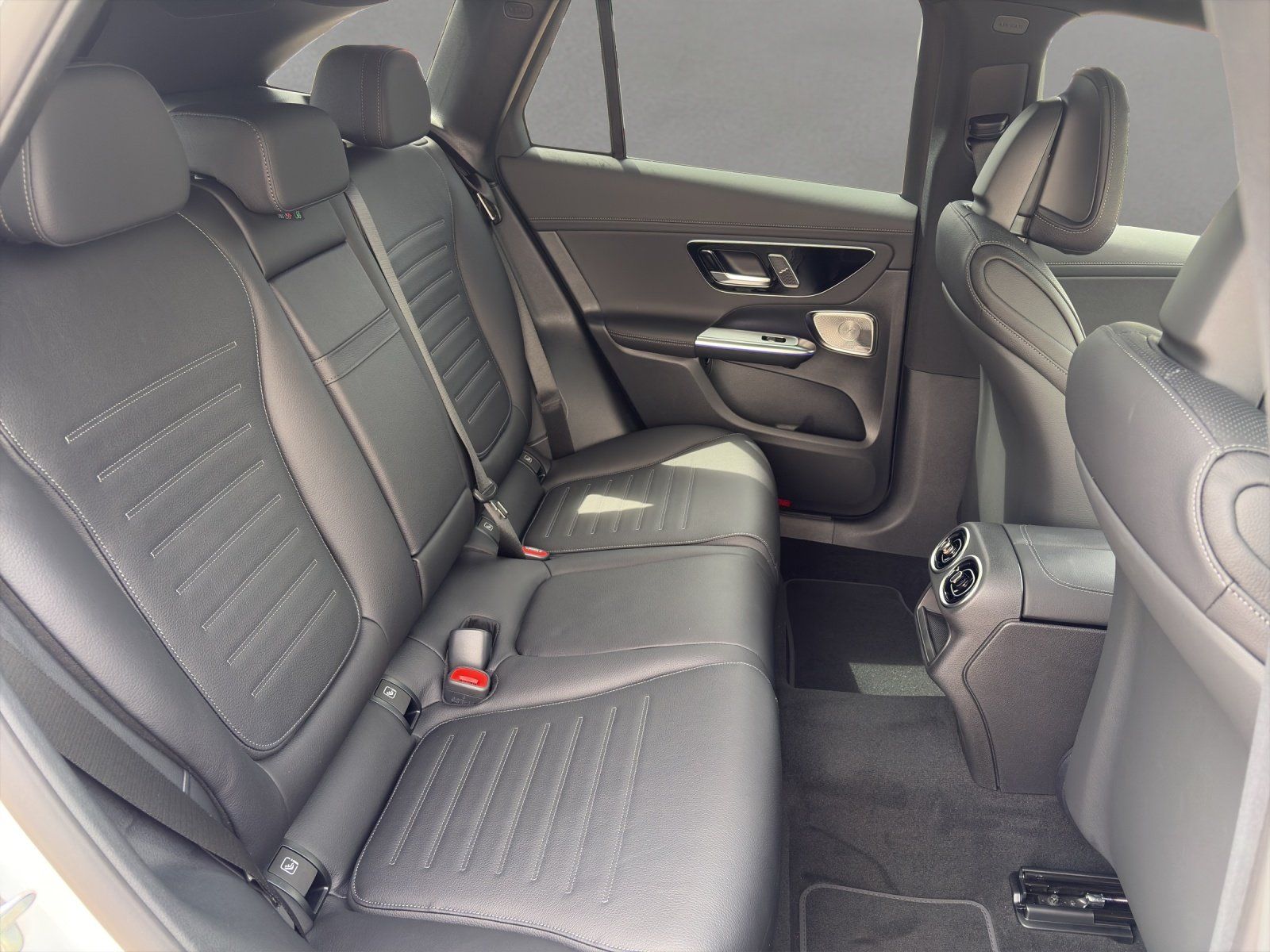 Fahrzeugabbildung Mercedes-Benz GLC 300 d 4M AMG Distr Burm DigiLight Pano AHK