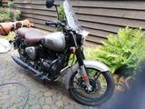 Royal Enfield Classic 350 - ROYAL ENFIELD CLASSIC 350
