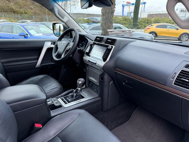 Toyota Land Cruiser Executive Bear-Lock