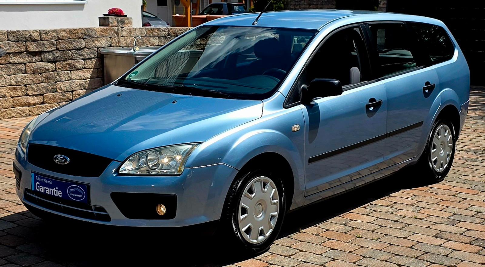 Ford Focus 2006 — interior