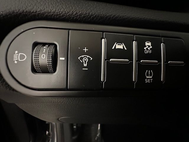 Fahrzeugabbildung Kia Ceed_sw Spirit T-GDI LaneASS Navi SHZ LED Kamera