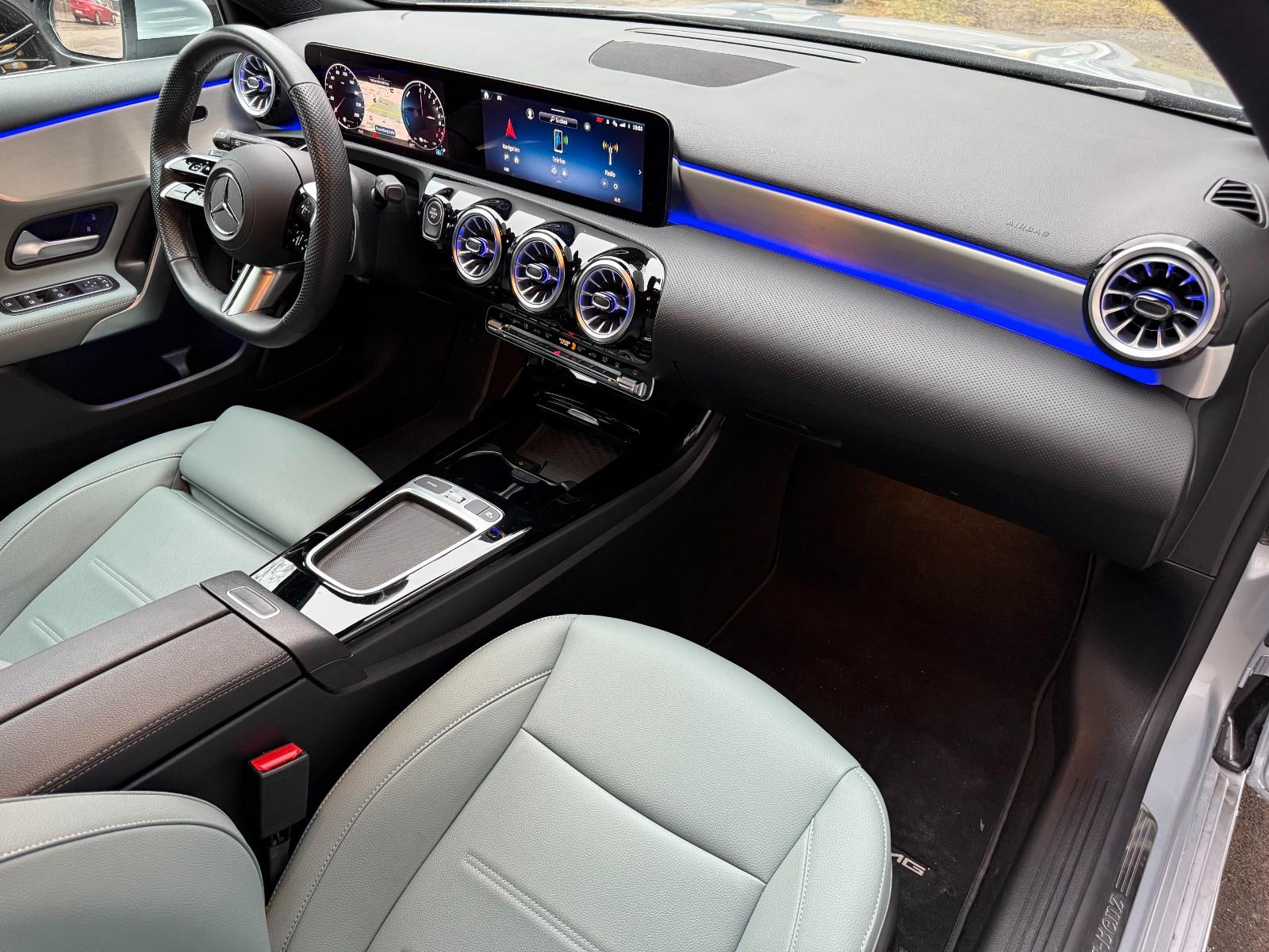 Mercedes-Benz A 250e - AMG Line-RFK-Ambiente-Advanced Plus