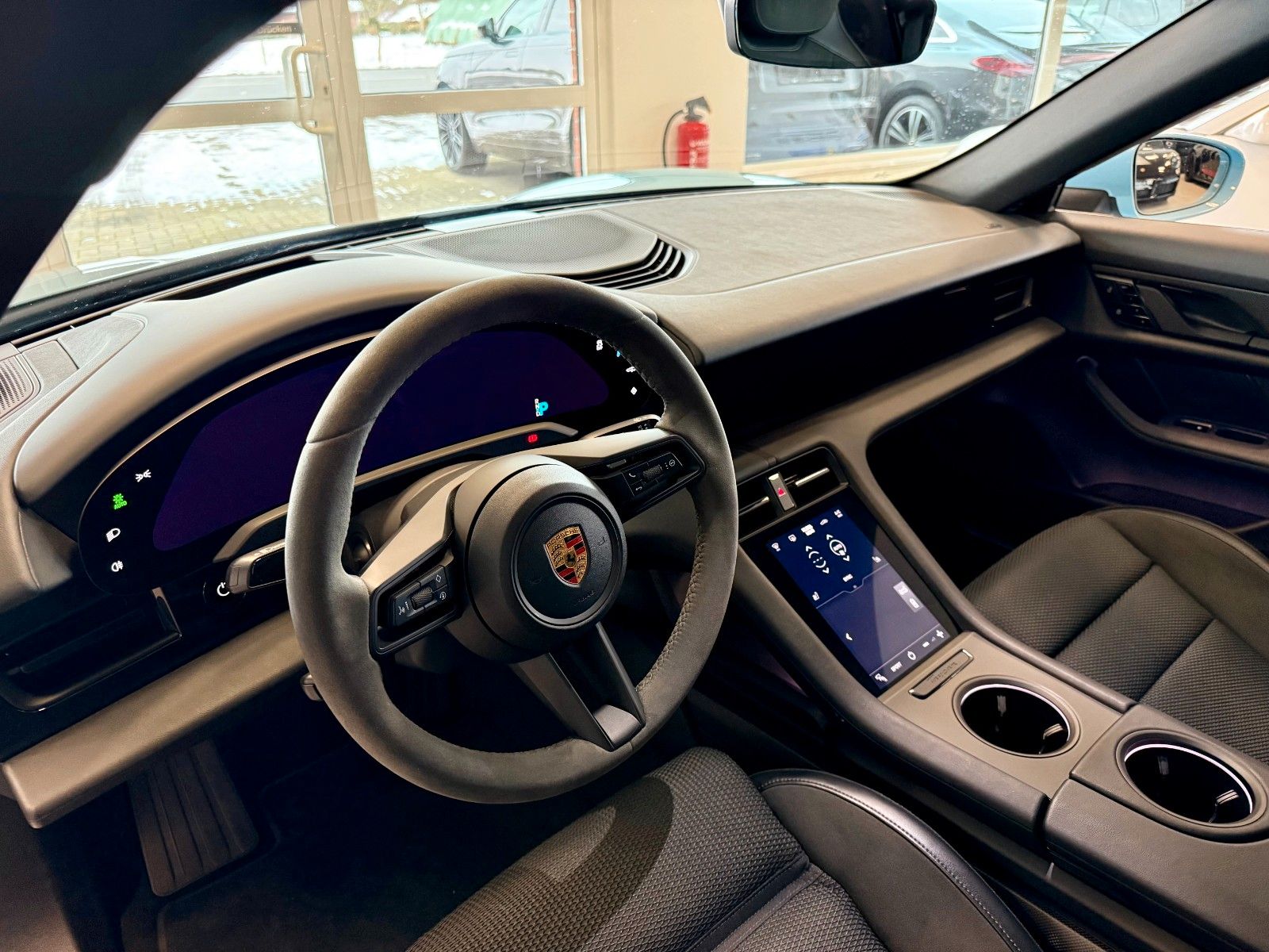 Fahrzeugabbildung Porsche Taycan 4S Performance/Panorama/PDCC/HeadUp