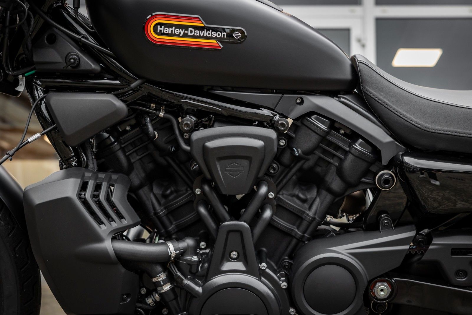 Fahrzeugabbildung Harley-Davidson NIGHTSTER Special RH975S MY25-Jekill&Hyde -1.Hd