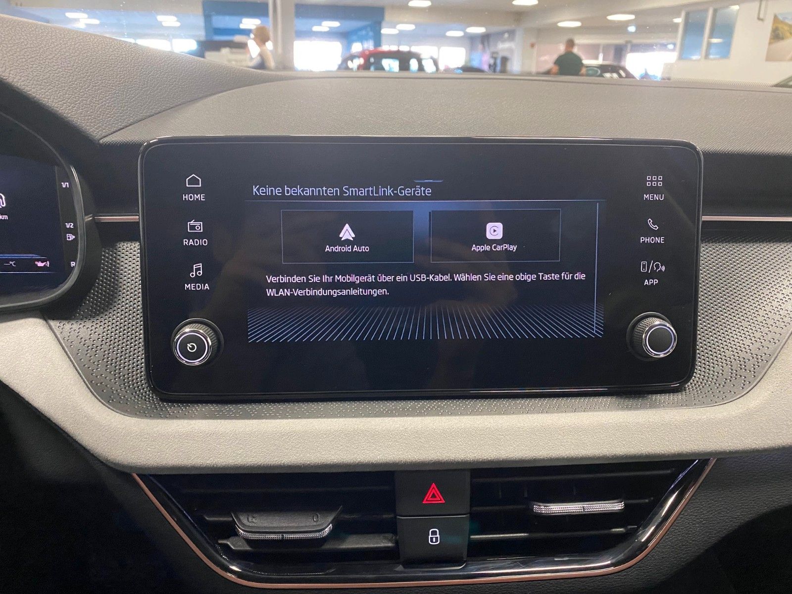 Fahrzeugabbildung SKODA Kamiq 1.0 TSI 85kW DSG Selection ACC+elek.Heck