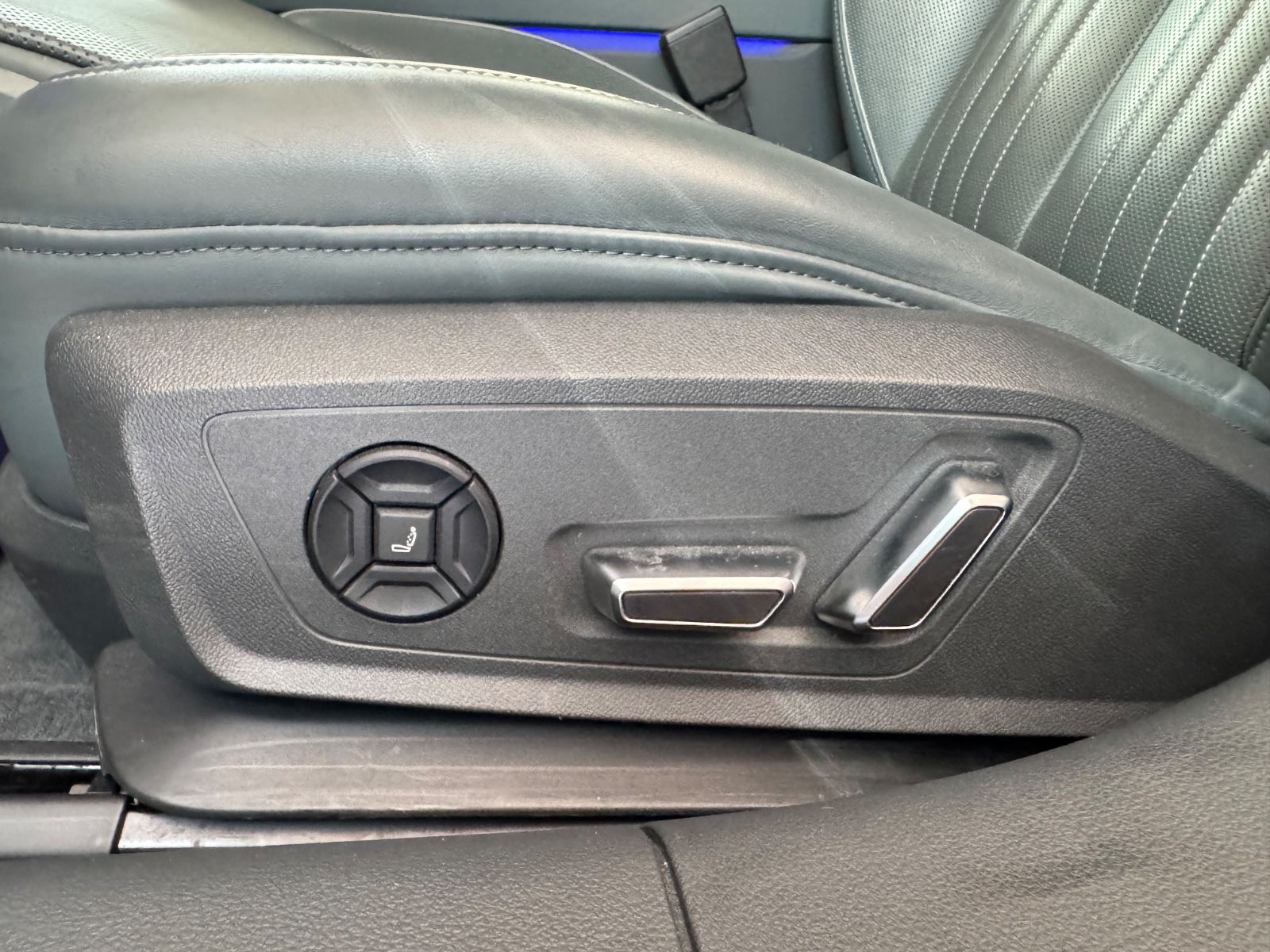Fahrzeugabbildung Audi A7 Sportback 55 FSI quattro/Leder/R-Cam/ACC/Navi