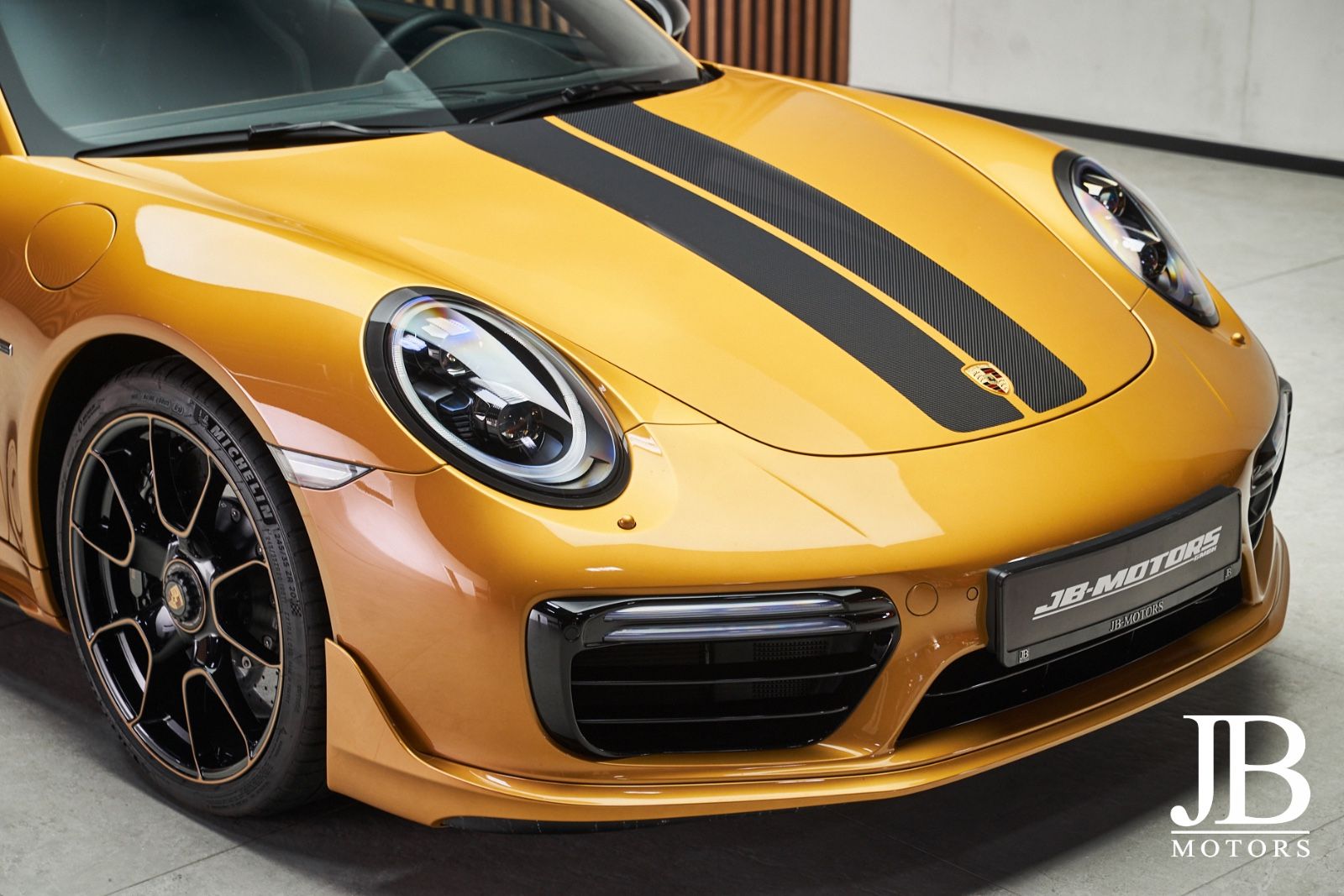 Fahrzeugabbildung Porsche 911 Turbo S Exclusive Series Burmester Lift