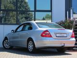 Mercedes-Benz E 220 CDI Autom. Navigation PDC Standheizung - Mercedes-Benz E 220 aus 2003: Cdi