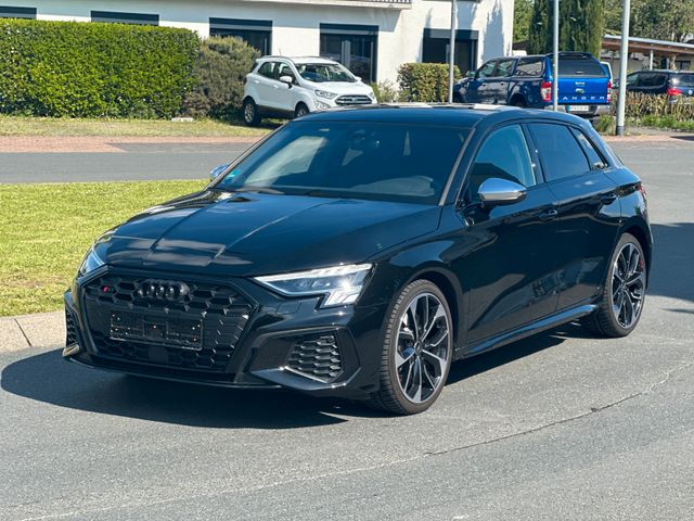 Audi S3 Sportback 2.0 TFSI quattro/Pano/S Line